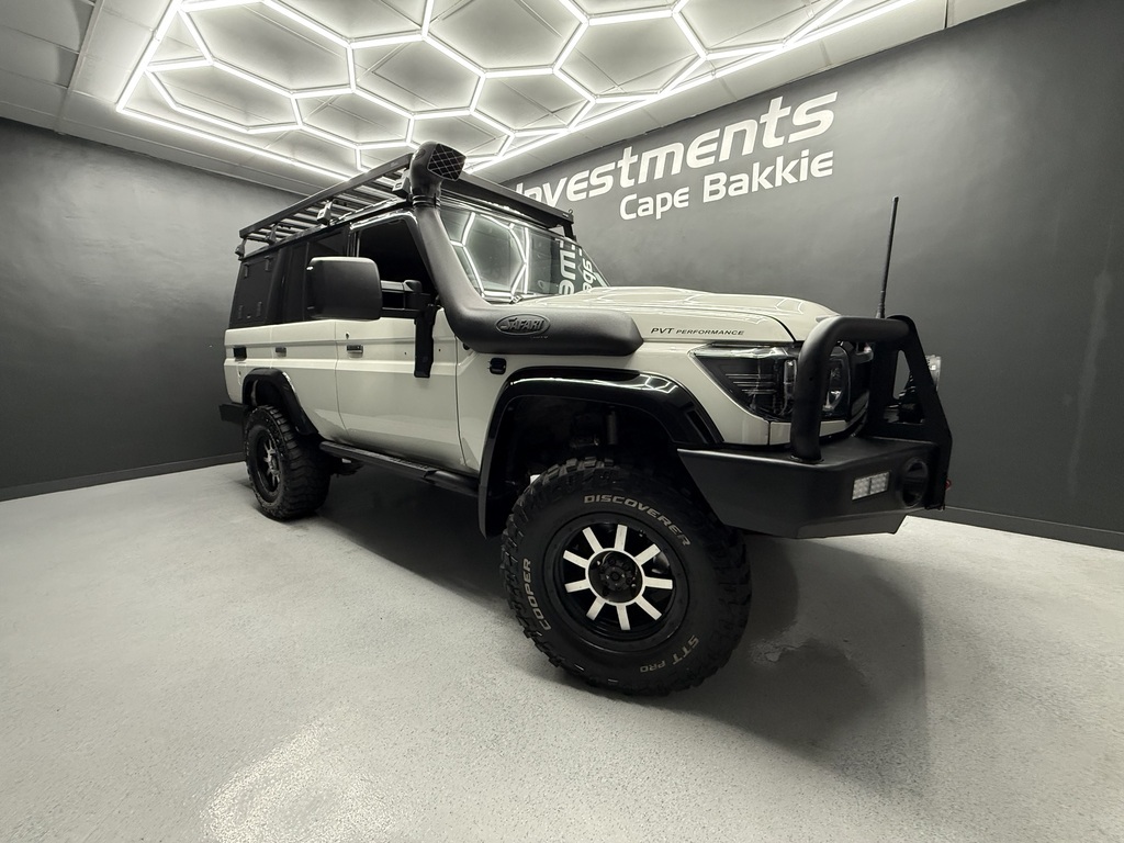 2015 TOYOTA LANDCRUISER 76 4.5D V8 S/W
