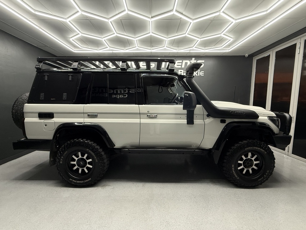 2015 TOYOTA LANDCRUISER 76 4.5D V8 S/W