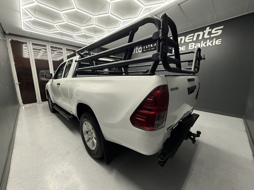 2016 TOYOTA HILUX 2.4 GD-6 RB SRX P/U E/CAB