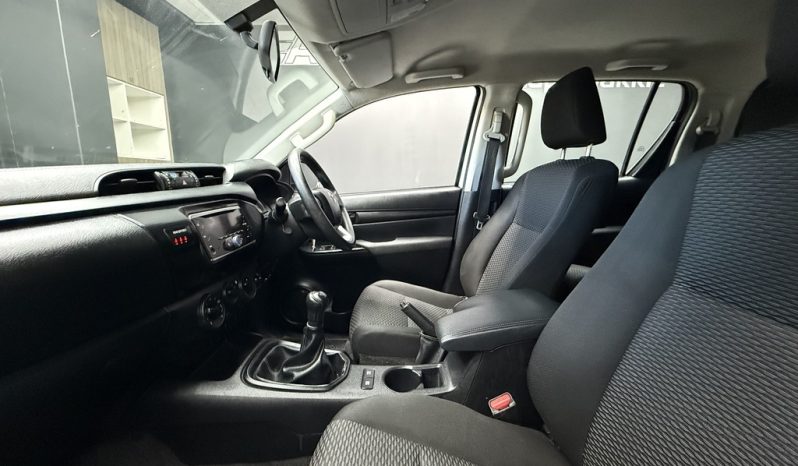 2017 TOYOTA HILUX 2.4 GD-6 SR 4X4 P/U D/C full