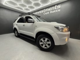 2010 TOYOTA FORTUNER 3.0D-4D R/B A/T