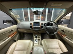 2010 TOYOTA FORTUNER 3.0D-4D R/B A/T full