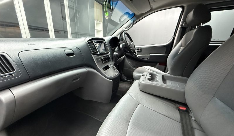 2017 HYUNDAI H-1 2.5 CRDI A/T/ 2.5 ELITE A/T full
