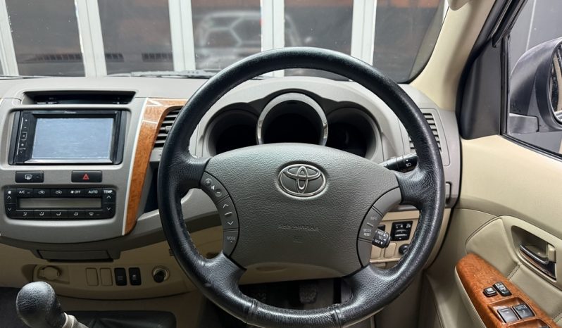 2009 TOYOTA FORTUNER 3.0D-4D R/B 4X4 full
