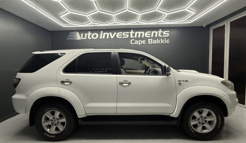 2009 TOYOTA FORTUNER 3.0D-4D R/B 4X4 full
