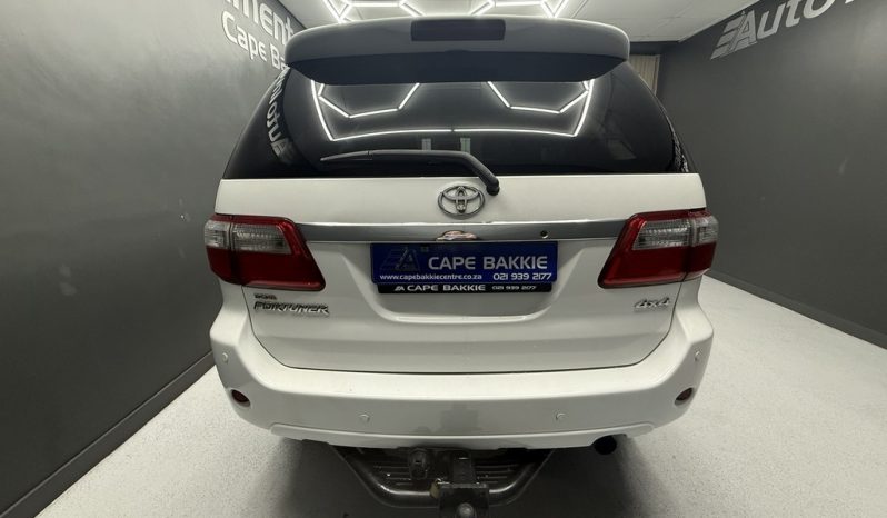 2009 TOYOTA FORTUNER 3.0D-4D R/B 4X4 full
